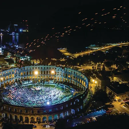 1 Bedroom Amazing In * Pula