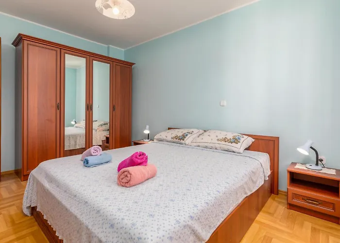 1 Bedroom Amazing In Apartmán Pula