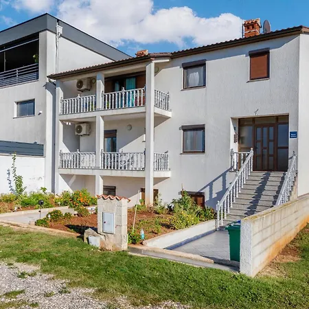 1 Bedroom Amazing In *