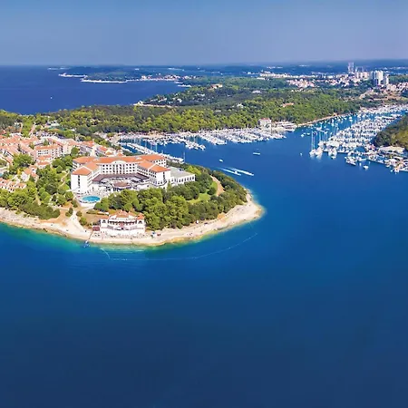 1 Bedroom Amazing In Apartment