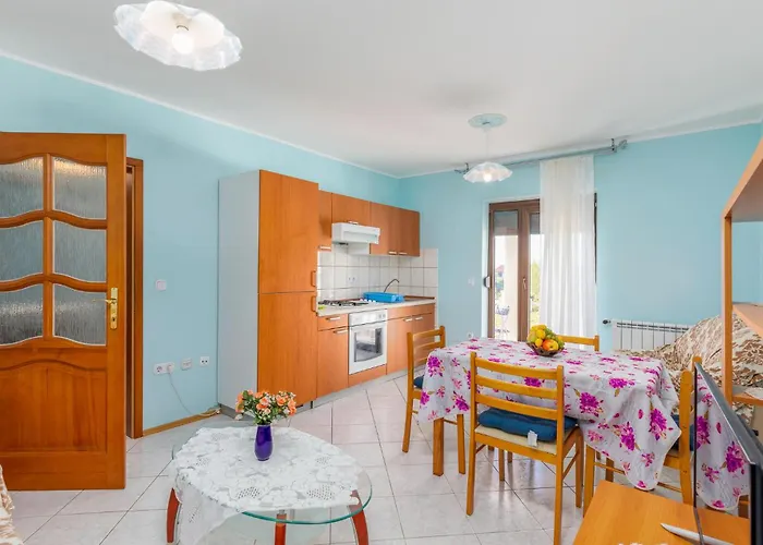 1 Bedroom Amazing In Pula