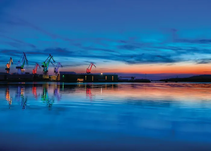 1 Bedroom Amazing In Apartment